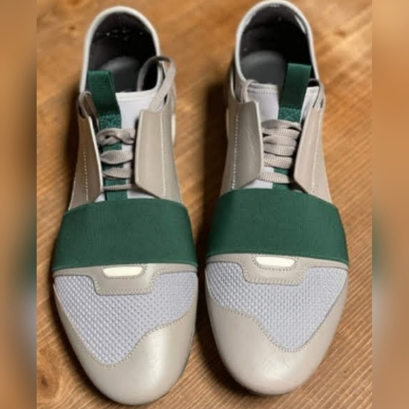mens balenciaga race runner